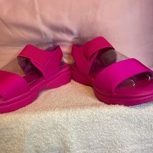 I am selling Pink Sandals